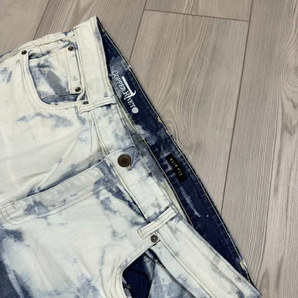 Copper Rivet Size 42/32 Slim Fit Distressed Jeans Bleached - Picture 4 of 10